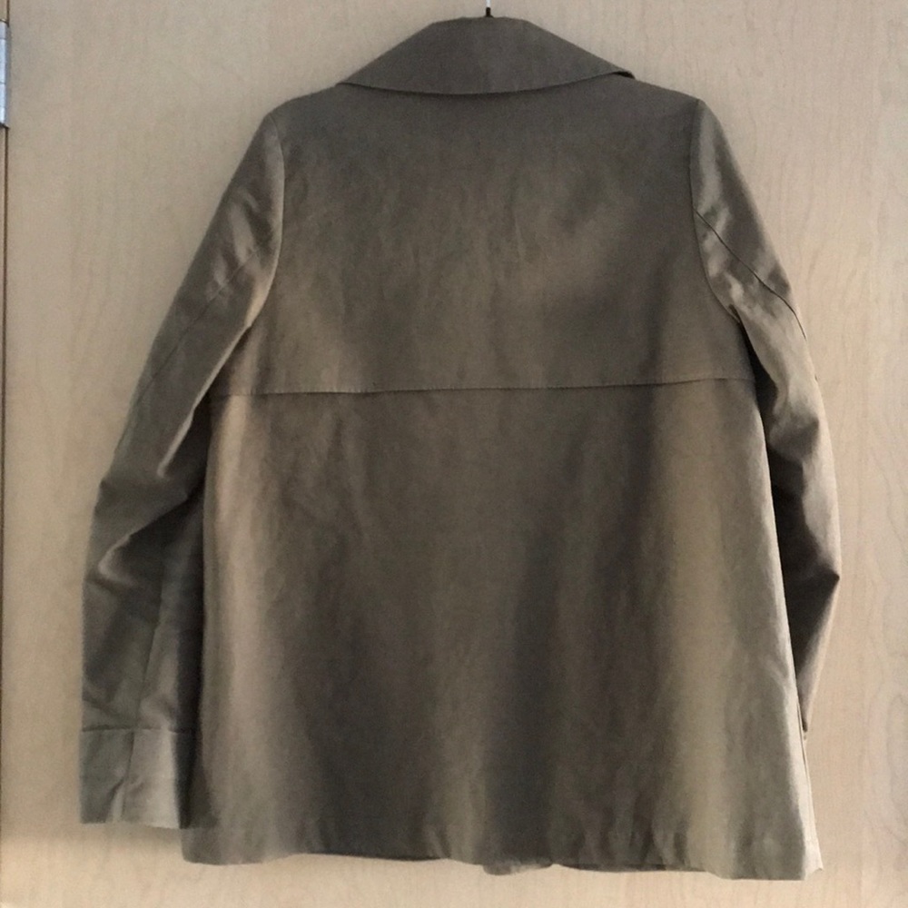 Everlane Swing Trench coat jacket in Sage green - Picture 6 of 8